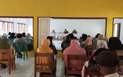 Perkuat Sinergi dengan Orang Tua, SMKN 1 Paguyaman Sukses Selenggarakan Rapat Koordinasi dan Penyerahan Rapot Semester